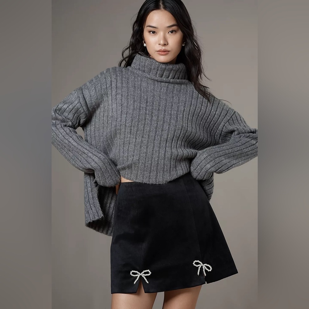 NWT! Anthropologie Avec Les Filles Bow Embellished Slit Mini Skirt 🎾